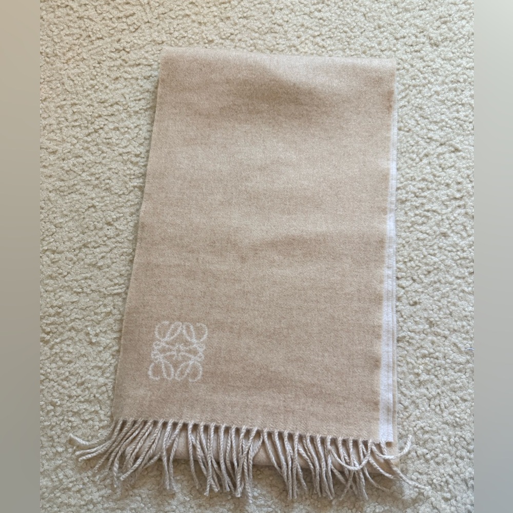 Loewe Beige and Cream Scarf - Picture 7 of 10